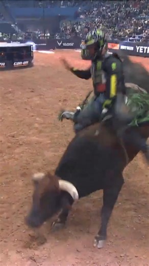 34K views · 988 reactions | The 2022 World Champion is already starting his quest to his second gold buckle!  LIVE and FREE on PBR RidePass and PBR’s YouTube Channel | PBR | Facebook
