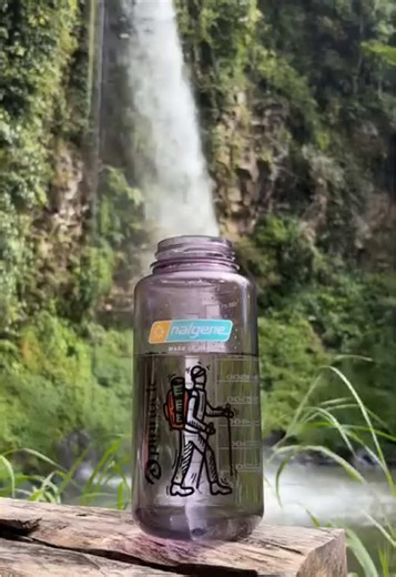 Let’s go chase waterfalls. ✨ 📷: agungsetyawati_ on IG 📍: Curug Bugbrug, West Java, Indonesia #ASMR #Waterfall #Views #EmotionalSupportWaterBottle #Nalgene