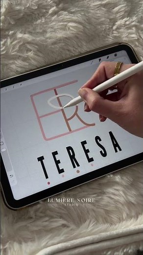 Designing the Perfect TERESA Name Logo: Creative Tattoo Ideas with Procreate #letterlogo