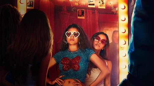 A teenage girl travels back in time to stop her sister’s murder in Netflix’s Time Cut trailer