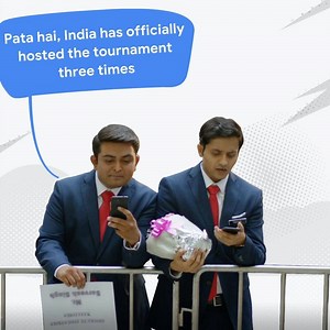 Want to stay updated on the ongoing cricket matches? Here’s an easy way: 1. Open your Google app. 2. Look below the search bar. 3. Discover the highlights, live scores, and more. 4. Hope your favourite team wins every time. #PataHai | Google