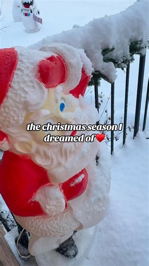 This holiday season started with an awesome Christmas trip and ended with a great Christmas party in our new home. In between was filled with family, fun and laughter along with many cozy days at home. We are so blessed. | The Tipsy Housewife