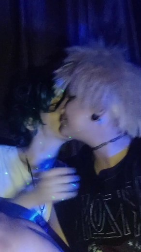 Kiss time #Cosplay #foryoupage #mhacosplay #bnhacosplay #dekubaku #bakugoucosplay #bakudeku #dekucosplay