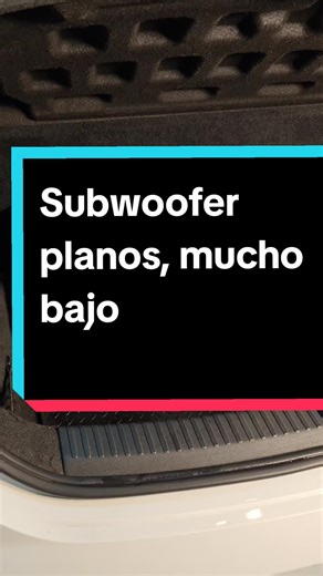 Caja ventilada para Cupra: subwoofers planos Hertz