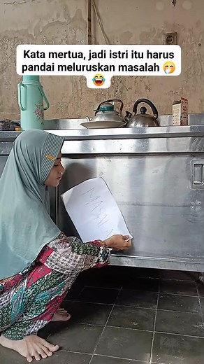 97K views · 443 reactions | Untung aku bsa meluruskan nya 藍 #fyp #komedi #reel #viral | Veronica Nina Damayanthi | Facebook