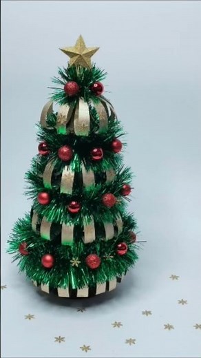 🎄 DIY Toilet Paper Roll Christmas Tree ♻️ #christmas #cristmasdecor