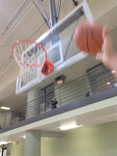 Standard 2 step layup. #basketball #nba