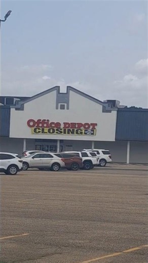 store closing sign says that location only tho
