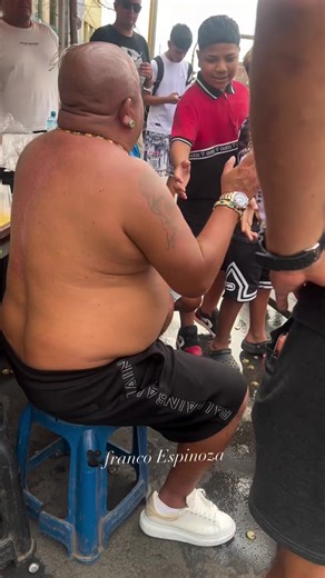 Lucho Barrunto apoya la niñez Pelotera en LA VICTORIA - PERÚ