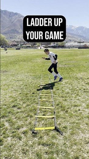 #soccer #fyp #soccerskills Ladder Drill – In In Out Out (No Ball vs With Ball)