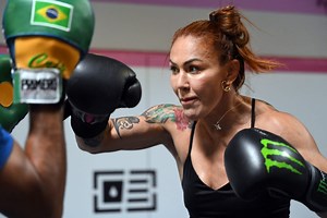 Cris Cyborg beats opponent with 33 losses to make history as a boxing champion