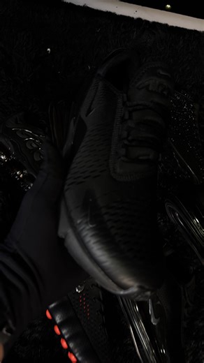 Guía esencial de zapatos Total Black para sneakerheads