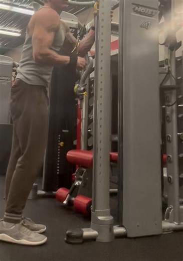 One of my favorite moves for triceps. Cuffed single arm tricep extension- keep the shoulder and elbow fixed. Simply hinge at the elbow - bracing with the off hand for stability - controlling the eccentric. Trying to be forceful on the concentric (when you extend the arm) but the set should be so difficult that your speed naturally slows down - coming up to around a 90 degree angle (or less.) trying to straighten your arm in the bottom - the cuff removed the grip demand. We want to fail because o