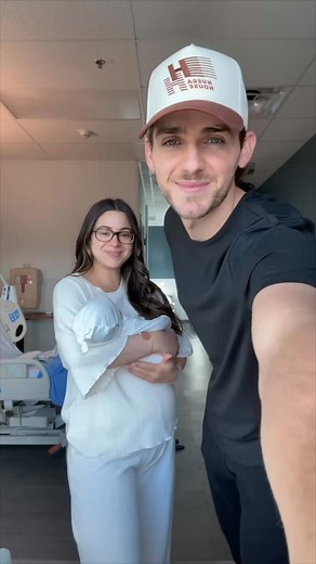 Leaving the hospital as a family of 3🥹🫶🏼 | The Scott Family