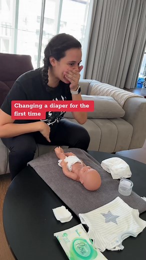 First Time Diaper Change: Hilarious Fail 😂