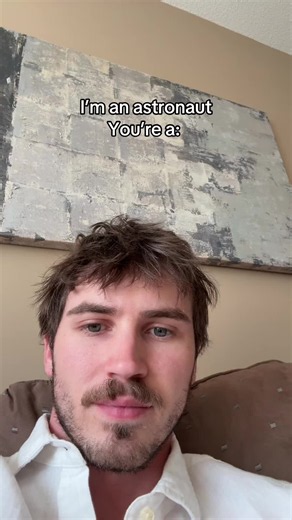 Bradley Miller (@darbleymiller)’s video of Astronaut