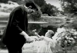 Funny Twix commercial starring Frankenstein's monster. Make-up by Rick Baker; shot on same location as the original Frankenstein. | Chelloveck's Asylum for Monsterkids