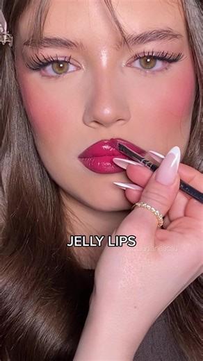 Raspberry Lips: A Juicy Lip Combo Tutorial