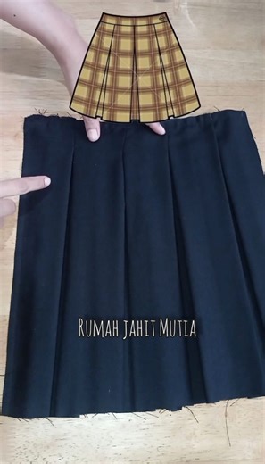 Hoew to make pleated skirt #sew #sewing #fashion #sewingtutorial #design #foryou #sewingtips #modeling #fashiondeal #skirt #pleatedskirt #fyp | Ulfa ZuRi