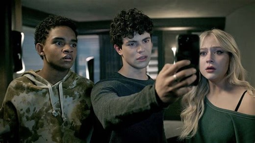 'Chucky' Season 3 Interview with Stars Zackary Arthur, Alyvia Alyn Lind, & Björgvin Arnarson [Video]