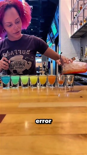 Un solo error y se echa todo a perder #bartender #stressful