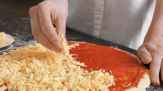 Reibekäse im Test: Billiges Discounter-Produkt übertrifft teure Marken haushoch