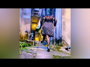 Polio Lady on High Heels & Crutches | Mujer Con Discapacidad