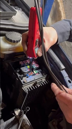 Fuse check test using multimeter