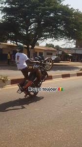 9.6K views · 688 reactions | King Rouzo c'est le Meilleur Cascadeur 224 Je n'ai aucun droit sur cette music #conakry #viralvideochallenge | Motard Du Peuple | Facebook