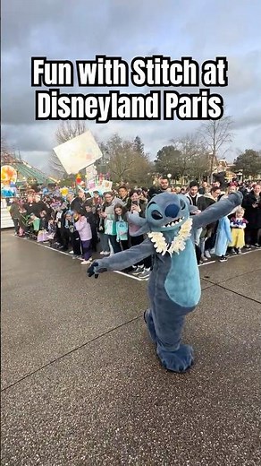 Fun with Stitch at Disneyland Paris 🛸