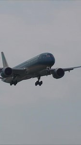 5.4K views · 28 reactions | Vietnam airline ##Vietnam #airline #landing #takeoff #airbus #aircraft #plane #tickets #travel #airport #Qatar #Airways #Emirates #flights #private #jet #military #jet #usa #China #World | World Aircraft | Facebook