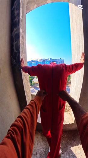 Moneyheist got parkour free running pov 😂#parkourfreerun #parkourlife #parkour #rooftop #shortlife