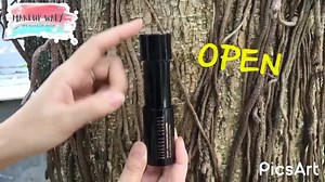 Now available | Makeup Waly