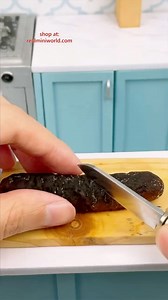 Tiny recipe CNY edition usinh Sea cucumber, often served in braised CNY dishes, symbolizes prosperity, abundance, and a better life in the coming year. As a luxurious, high-protein, and nutritious ingredient (often called "sea ginseng"), it represents wealth and good fortune. ✨🥰 #tinyfood #miniature #tinykitchen #minicooking #cnydish | Realminiworld