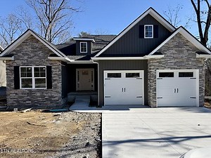 102 Amherst Dr, Fairfield Glade, TN 38558 | Estately 🧡 | MLS# 1324250