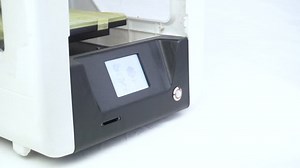 clip-1098879815-interacting-3d-printer