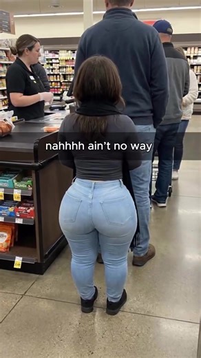 Cake is cake, cupcakes included.. she a torta 🥹😍