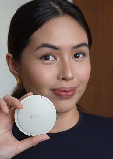 Parang may instant filter pero powder lang 😍 Ang smooth sa skin, nakaka-blur ng pores at oil, tapos may skincare benefits pa! ✨ Ready-to-retouch with mirror   puff—super sulit! #absidybeauty #absidybeautybase #beautywithoutbounds @Absidy Beauty