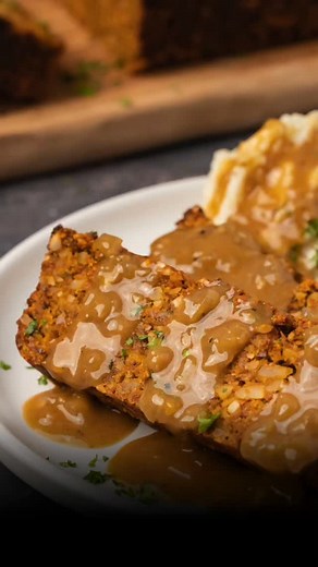 Hello Vegan Nut Roast! Perfect for a special occasion, this nut roast is packed with nuts and veggies and plenty of flavor. Wonderful served with vegan gravy! . Comment ”ROAST” and we’ll send the recipe straight to your inbox. . https://lovingitvegan.com/vegan-nut-roast/ . #VeganNutRoast #VeganMainCourse #VeganThanksgivingDinner #VeganHolidayFeast #PlantBasedRoast #VeganComfortFood #VeganThanksgiving #VeganHolidayRecipes #VeganChristmasDinner #MeatFreeThanksgiving LinkDM *013* | Loving It Vegan