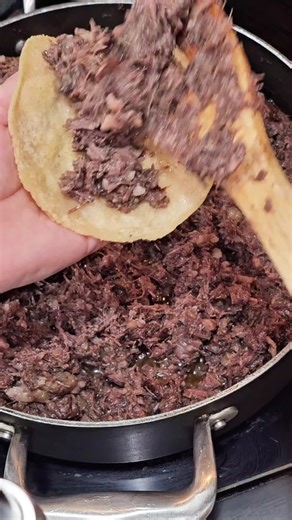 Tacos de Cachete: El Sabor Irresistible
