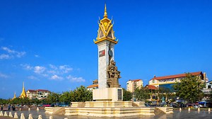 This historic monument caught our attention instantly