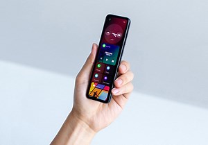 A long-delayed hands-on with Essential’s skinny Android phone