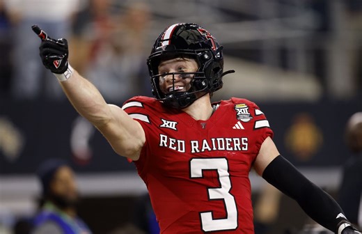 CFB analyst David Pollack blasts Texas Tech WR for “extremely clear” two-hand shove officials missed on touchdown replay