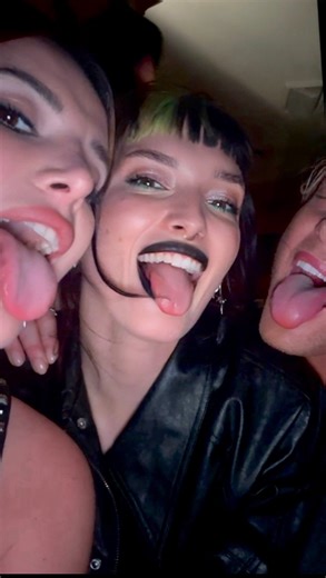 BELLA | And we’re all just entertainers @dani_thorne @jasoninwanderland | Instagram