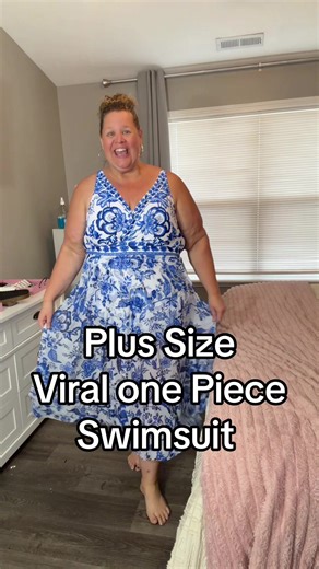 Plus, size ladies this has to be the most beautiful and flattering one piece plus size bathing suit I have ever tried on! #plussize #plussizeswim #plussizeswimsuit #plussizebathingsuits #bloomchic