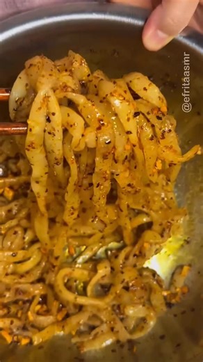 Efrita Asmr on Instagram: "✨ cirambay dari nasi✨by @efrita.asmr Cirambay : 2 centong nasi 1/2 sdt garam 5-7 sdm tapioka Minyak Chili oil : 5 siung bw putih Cabe bubuk Garam Kaldu bubuk 📢Cara membuat ada di video ya. Selamat mencoba😉 #racunefrita #resepmasakan #videoresep #recipe #kulinerindonesia kuliner indonesianfood resepmudah resepsimple mukbangindonesia reseptiktokviral kontenmasak menuramadan ideusaha jualanonline anekaresep resepsederhana youtuberpemulaindonesia resepmasakanfavorit yout