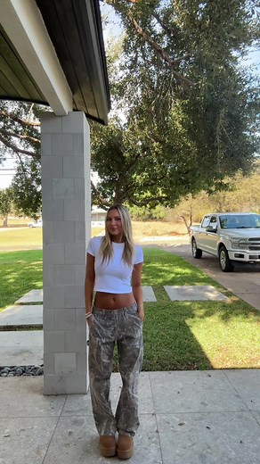 Camo Pants Outfit Inspiration for Fall