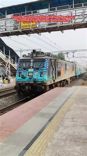 Points Man Showing Green Flag New Color Automatic Signal Wap-7 Locomotive #shorts #viral #railway