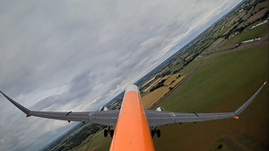 What if an aircraft could freely flap its wing-tips to react and flex to sudden wind gusts? The technology just took a major leap forward thanks to #AlbatrossONE! Our demonstrator successfully passed a variety of ground and flight tests to achieve proof-of-concept on a small scale. Check them out in this video and learn more by reading our webstory: https://fly.airbus.com/AlbatrossONE-GateToGate | Airbus