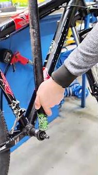 The bicycle bottom bracket carriage is jammed. How can remove bottom bracket ?